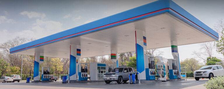 展示车用气瓶的数字化管理方案，采用无风扇设计，通过InHand 设备实时云服务实现高效批量部署和维护。